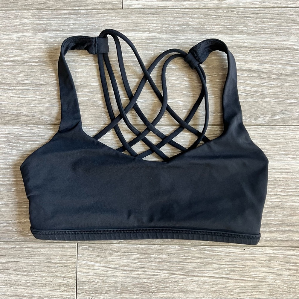 Lululemon Free to Be Bra